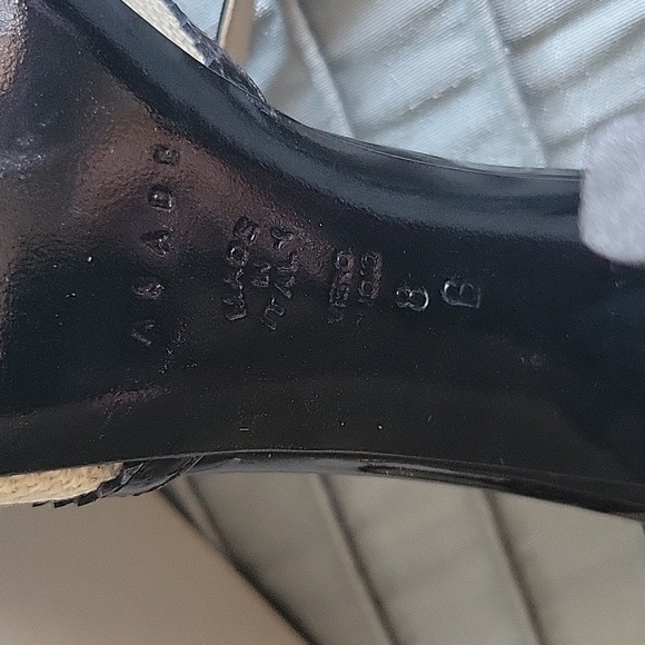 NEW Casadei Black & Cream Spectator Style - Picture 6 of 8